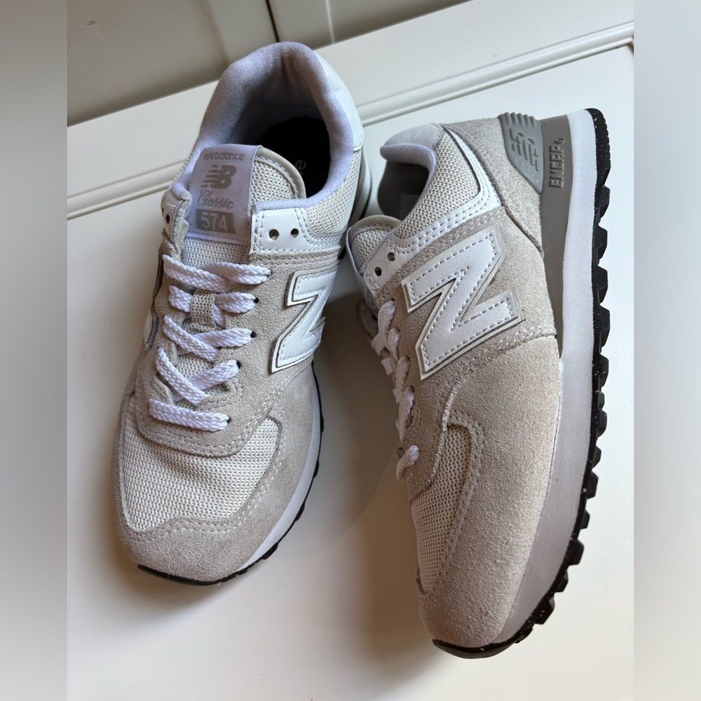 New Balance Womens 574 Core Sneaker Nimbus Cloud Sz 6